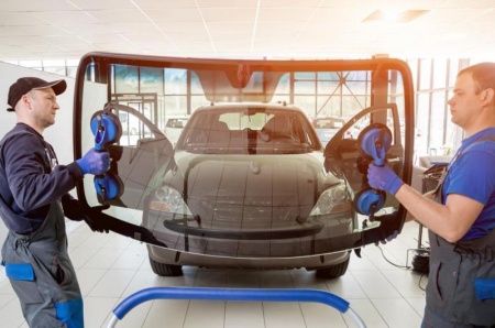 Vitrage automobile &agrave; Bollwiller : les cl&eacute;s d'un remplacement r&eacute;ussi